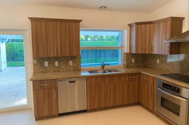 Photo - 12741 SW 72nd Ave
