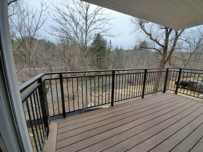 Photo - 195 Mechanic St Unidad 407