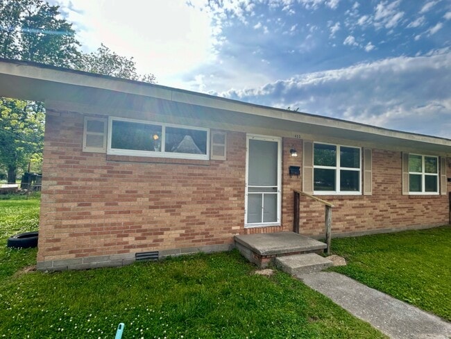 Photo - 403 S Scott St