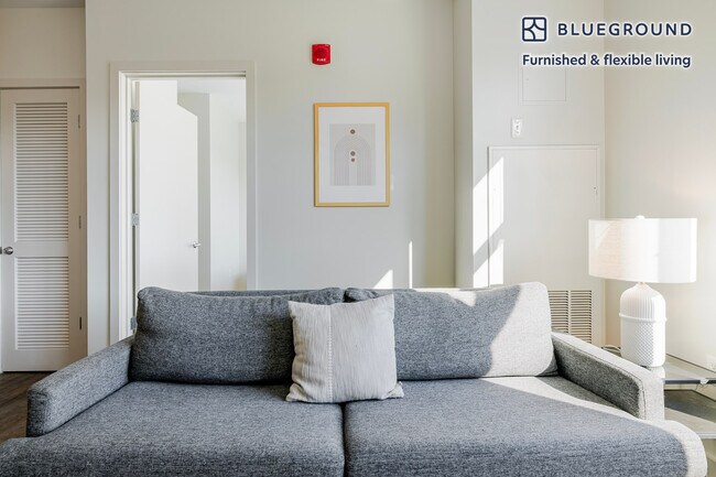 Photo - 240 Sidney St Unit FL3-ID1203