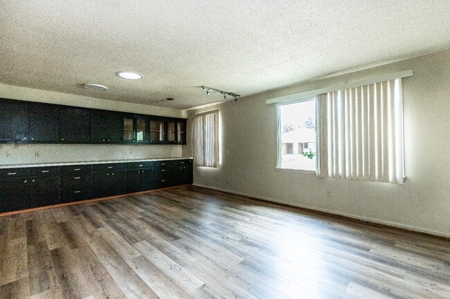 Photo - 2513 26th St