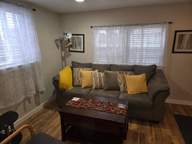 Photo - 1213 5th St Apartments Unit B