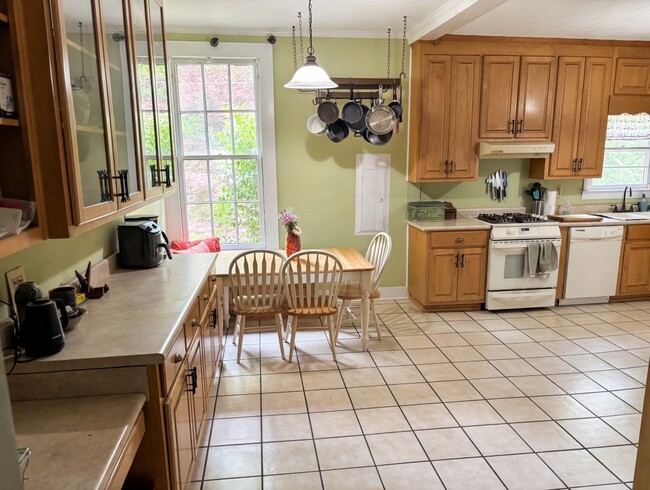 Photo - 249 Hillcrest Ave