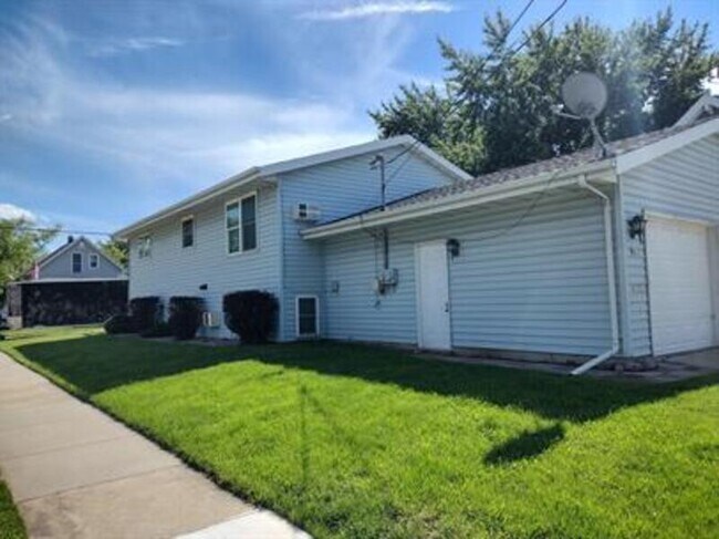 Photo - 1105 Arthur Ave