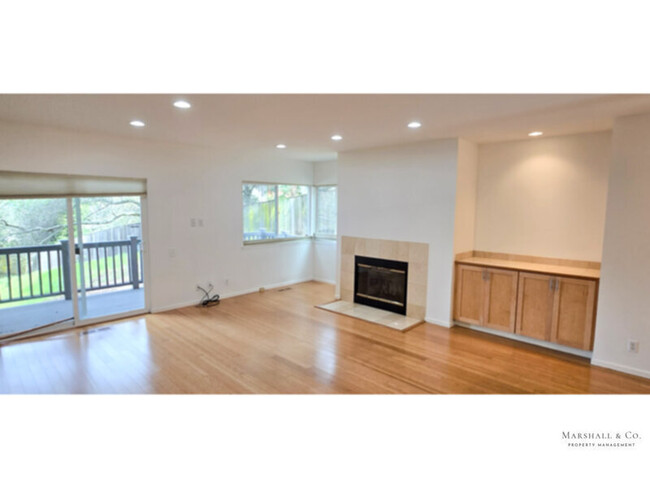 2 BR/2 BA CONDO,LG. PATIO,PORCH, BAMBOO FL... - 2 BR/2 BA CONDO,LG. PATIO,PORCH, BAMBOO FL...