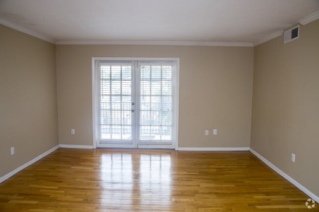 Building Photo - 1150 Collier Rd NW Unit C4 Rental