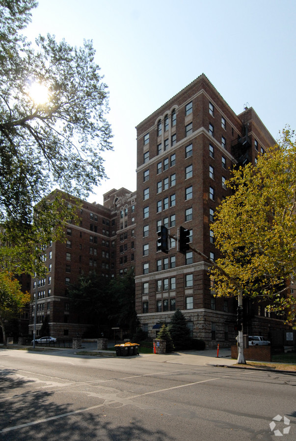 Photo - Hemingway Condominiums