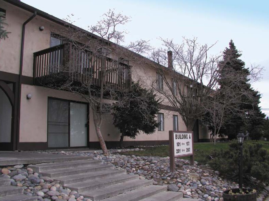 Tradewinds Apartments - Tradewinds Apartments