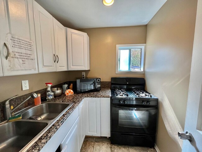 Photo - Spacious Spanish-Style Room in Prime LA Location – $900/mo