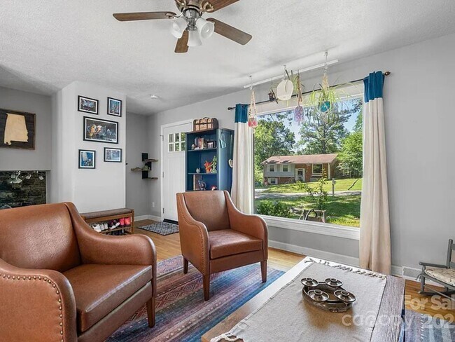 Photo - 6 Morgan Blvd