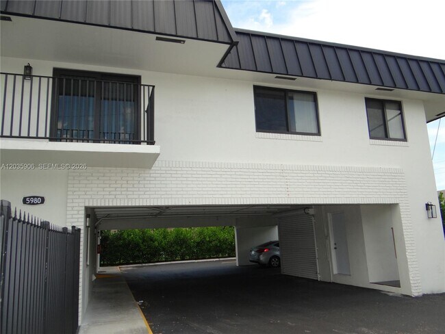 5980 SW 40th Ave Unidad C