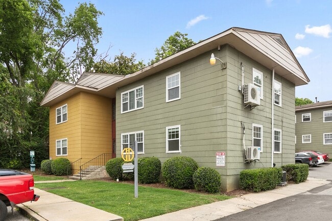 Photo - Magnolia Court