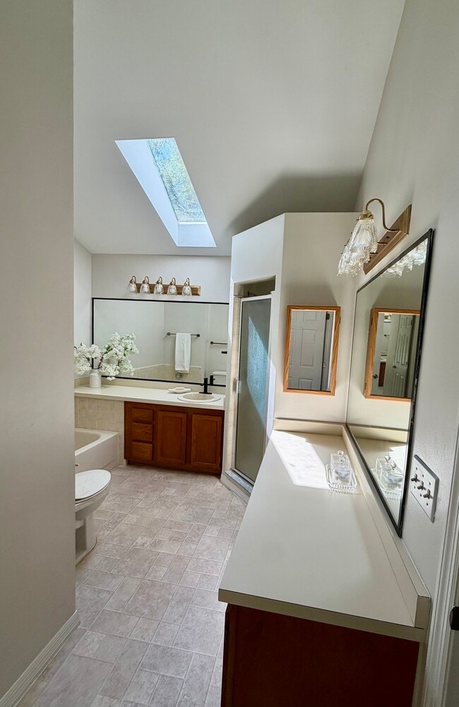 main bathroom - 5116 SW 94th St