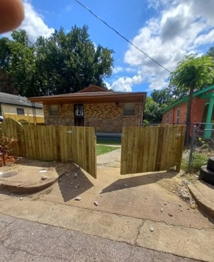 Photo - 2367 Hunter Ave