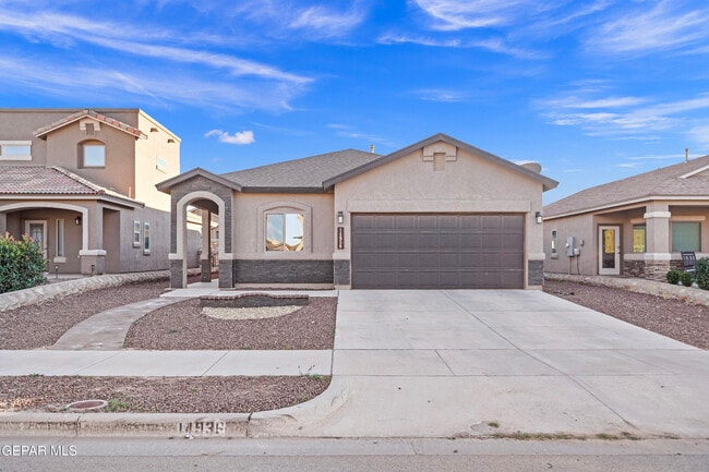 Building Photo - 14936 Tierra Haven Ave