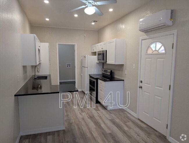 Building Photo - 917 8th St SW Unit B Rental