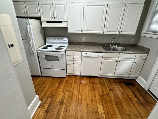 Photo - GREAT LOCATION to DOWNTOWN AND the USC CAMPUS Unidad 116