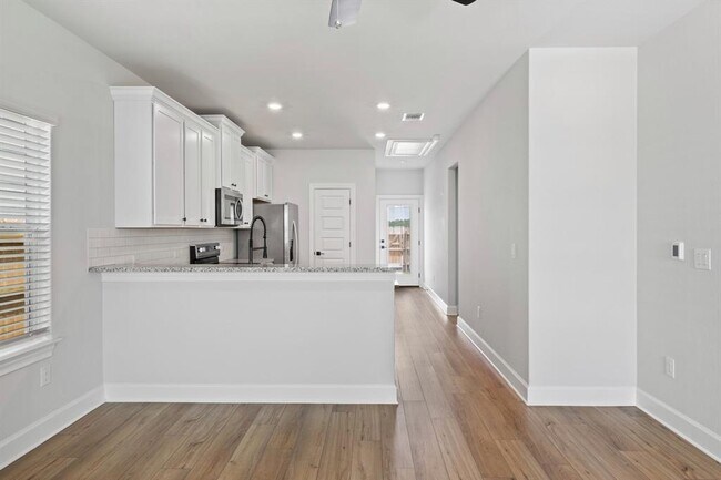 Photo - 9316 Gladsome Path