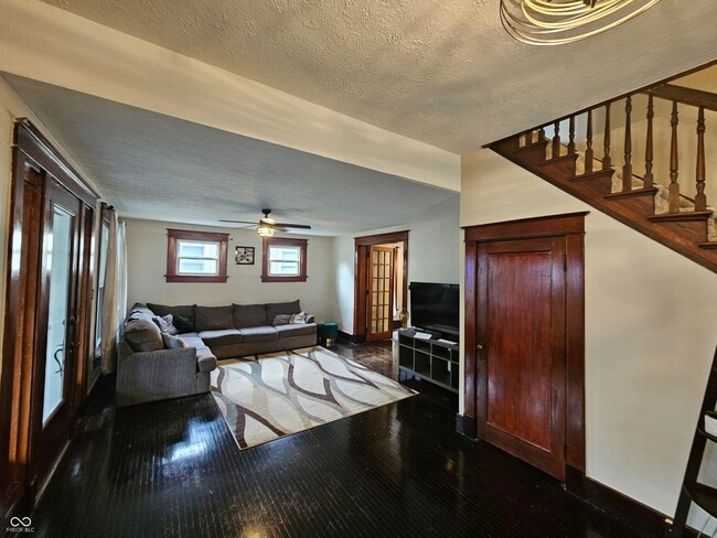 Photo - 814 E Raymond St