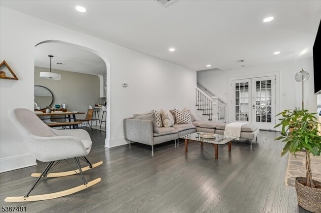 Photo - 186 Gregory Ave