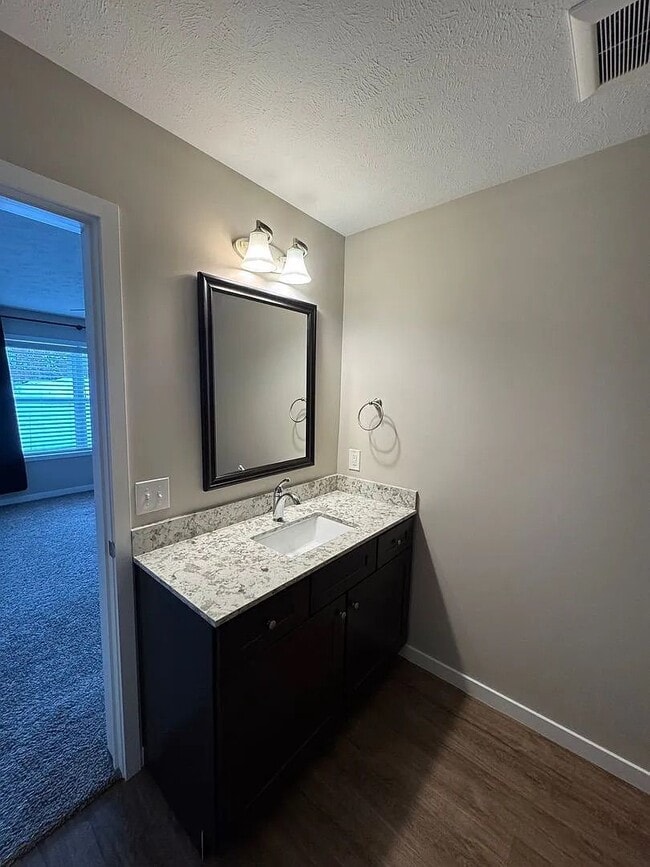 Photo - 5085 Liberty Dr