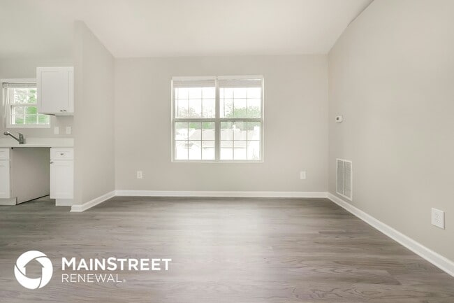 Photo - 1576 Norman Crossing