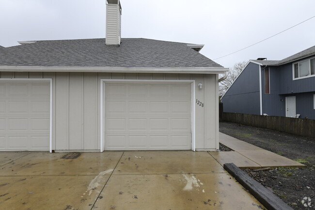 Building Photo - 1228 46th Pl SE Rental
