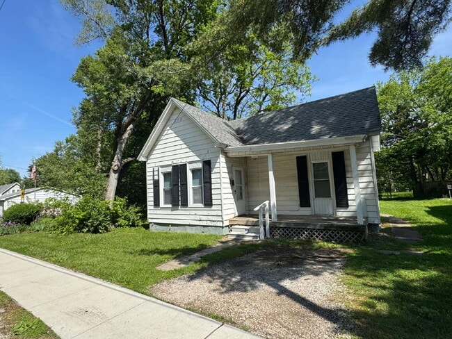 Building Photo - 201 Eastman Ave