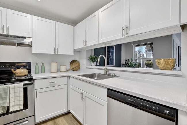 Meadows at Cascade Park apartments — community photo