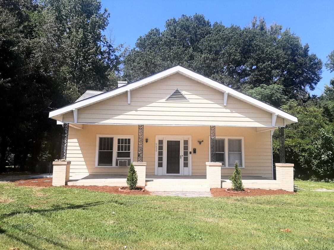 Photo - 2620 W. Knox St