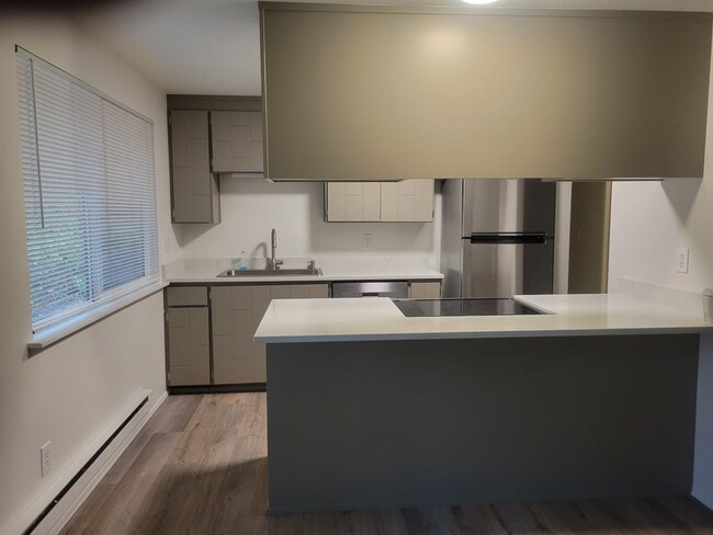 7602 Chinook Ave Unit 7602 Chinook Ave