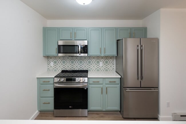 Building Photo - 4673 Bembrick St Unit 4673 Bembrick  2A