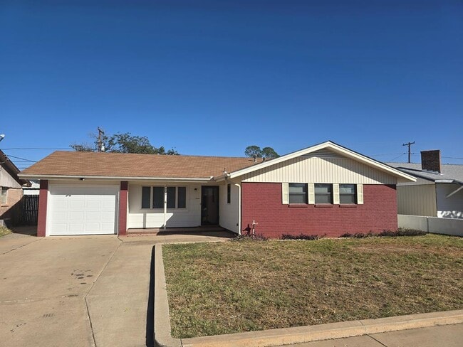 Building Photo - 4904 Locust Ave