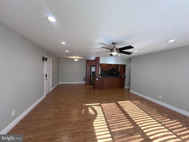 Photo - 1909 The Woods II