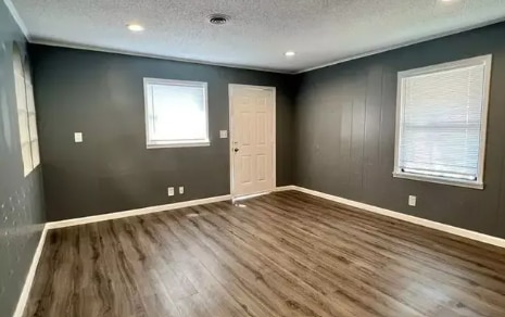 Oak Tree Apartments