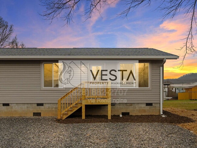 Building Photo - 61 Scates St