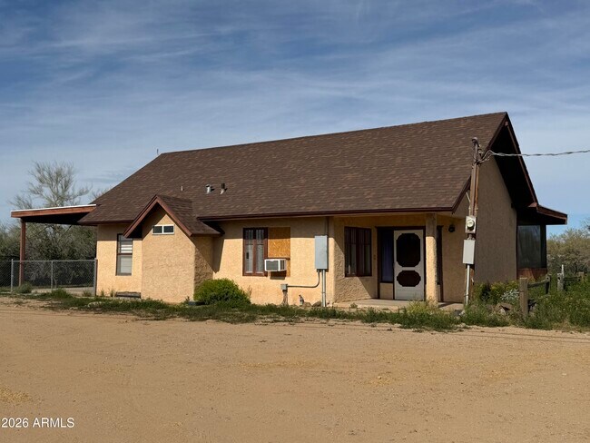 Photo - 1328 E Maddock Rd