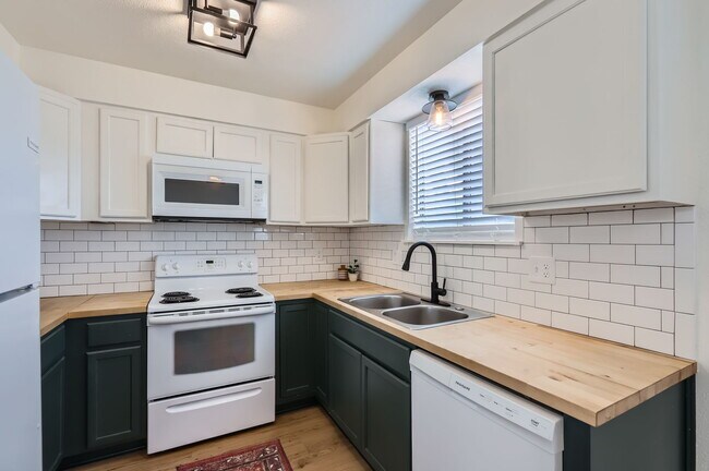 Photo - 3416 Butternut Dr Unit 3418