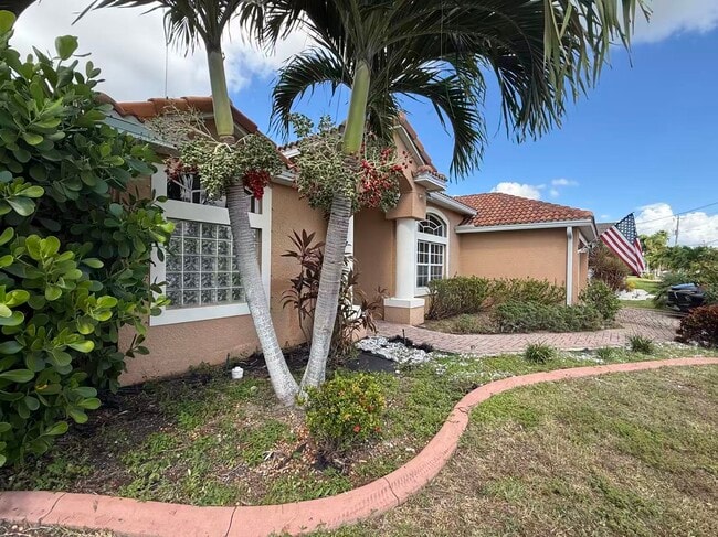 Photo - 409 SW 8th St