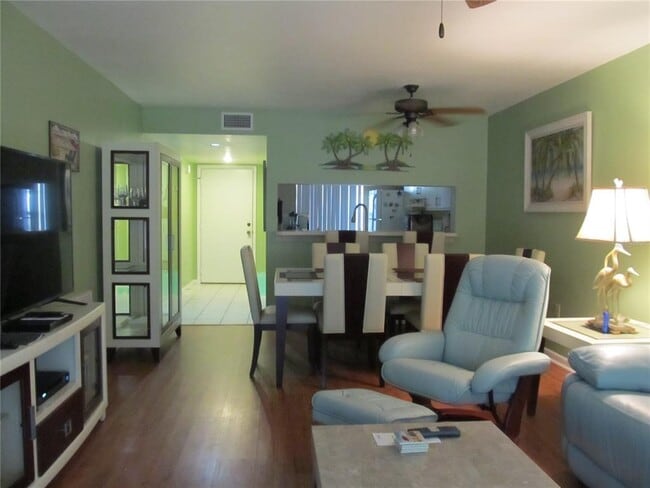 4733 Winslow Beacon Unit 13