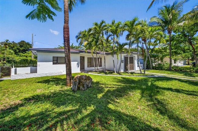 Photo - 17150 NE 18th Ave Casa