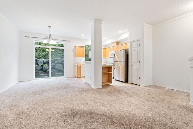 Photo - Beautiful Townhome in the Highly Desirable Oak Hills community!