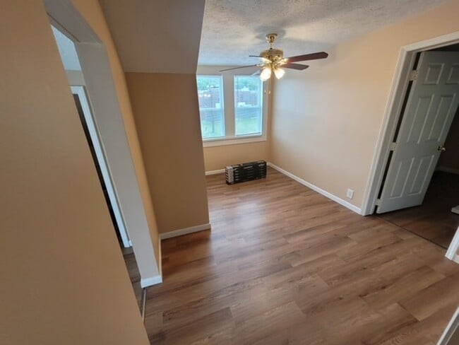 Photo - Maryville 37804 - Updated 1 bedroom, 1 bat...