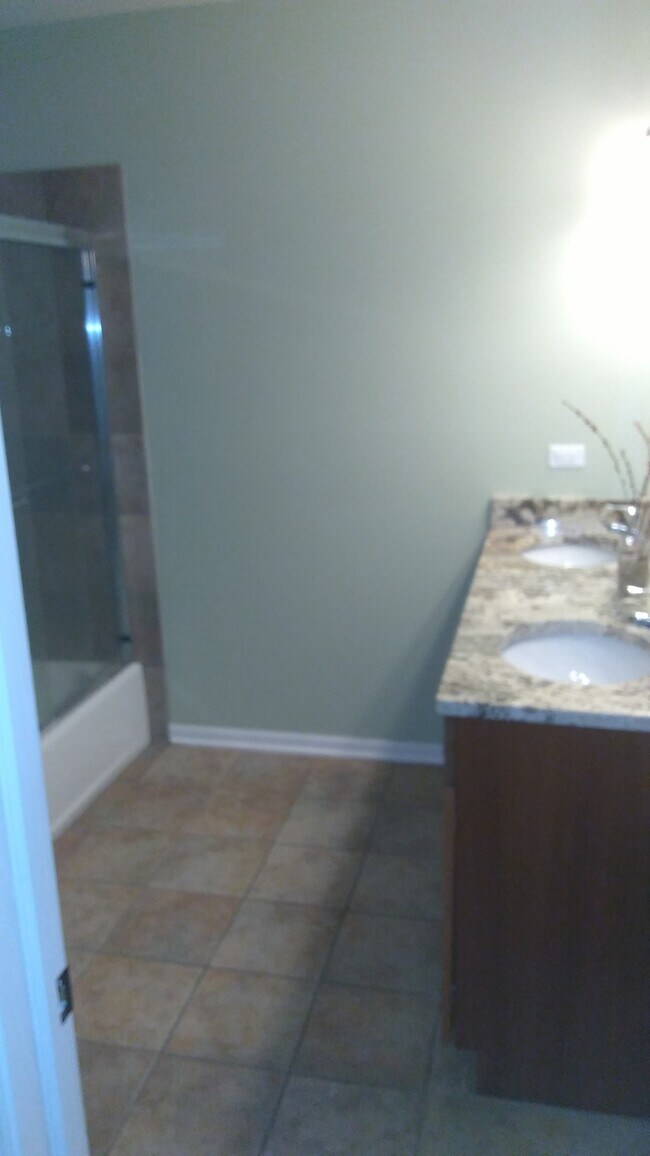 Photo - 6510 S Ingleside Ave Unit 1