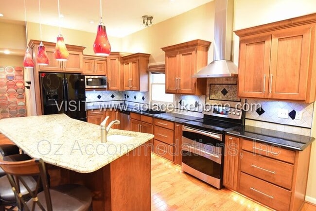 Photo - 1140 SW Huntington Rd