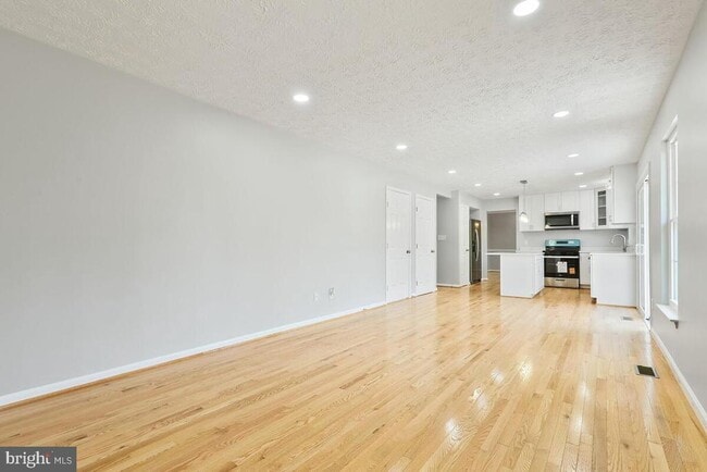 Photo - 7802 Shallowbrook Ct