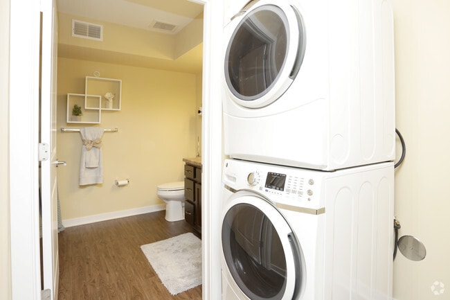 Apartments At Sauk Trail