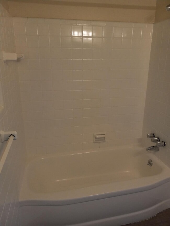 Photo - 1 Month Free Rent Unit 6423