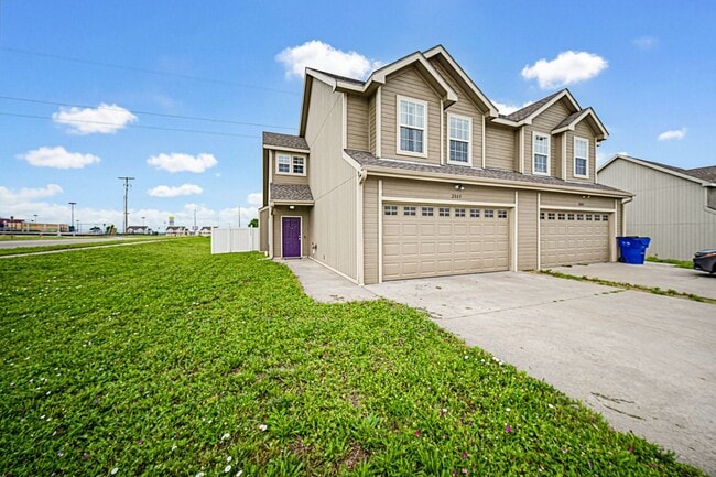 Building Photo - Please View The 3D Virtual Walk Through Before Scheduling a Showing
