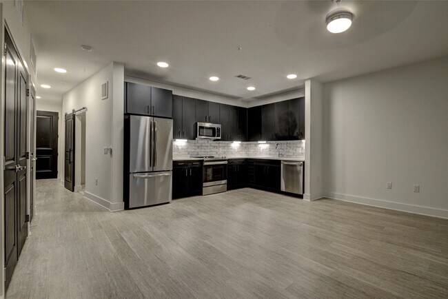 Building Photo - 6400 Washington Ave Unit 343 Rental